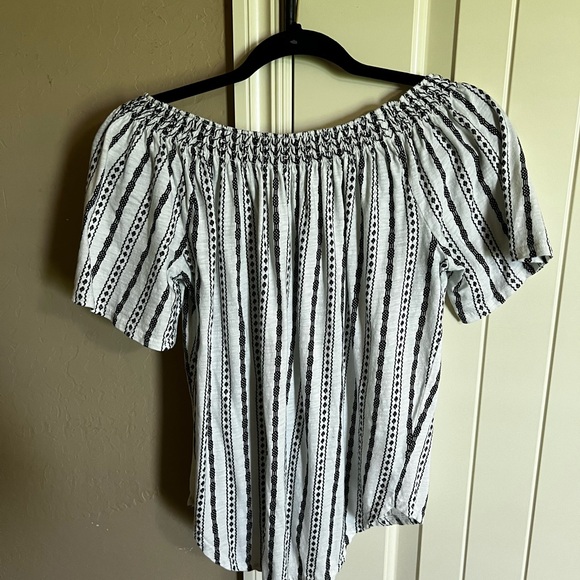 LOFT Black and White Off the Shoulder Blouse - Picture 2 of 2